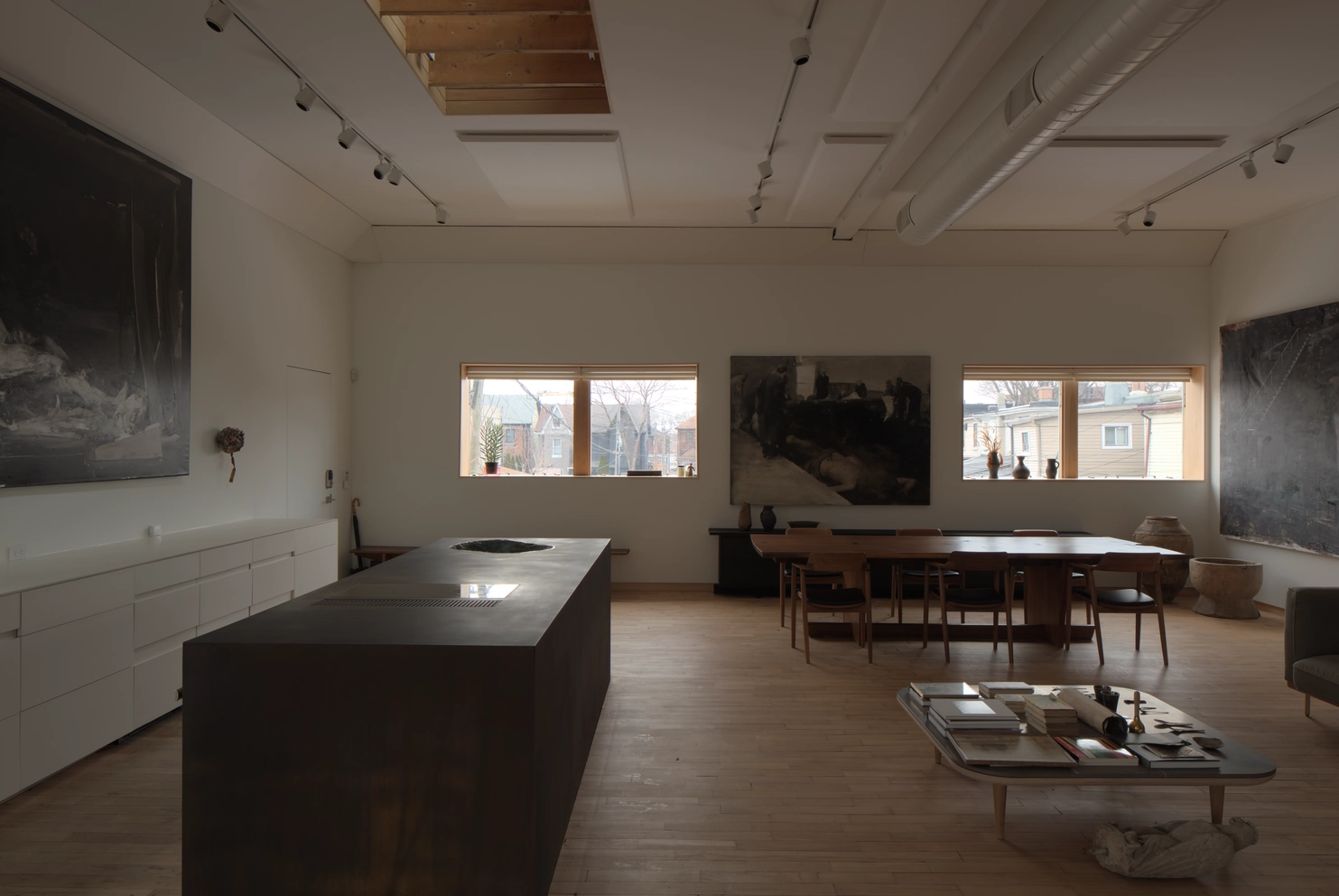 Sideboard context 00054