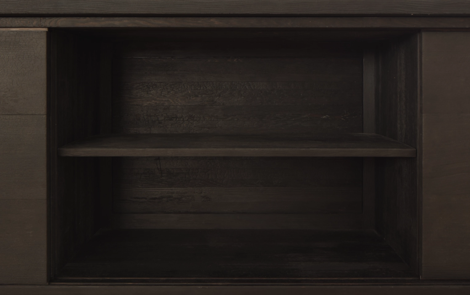 Sideboard details 00022