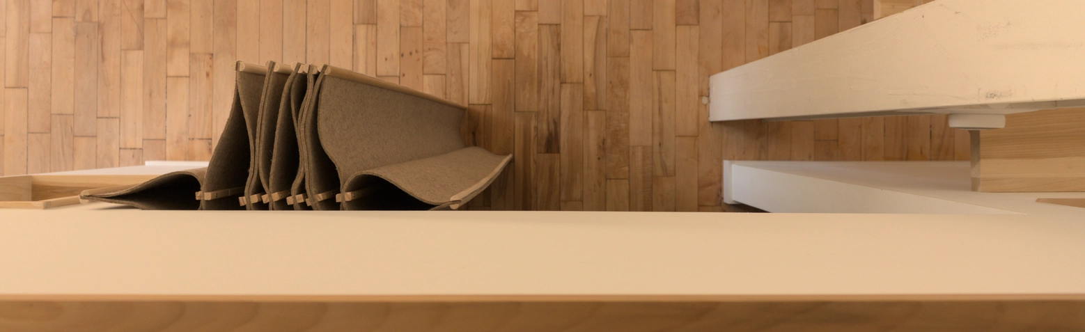 Screen felt details 00009