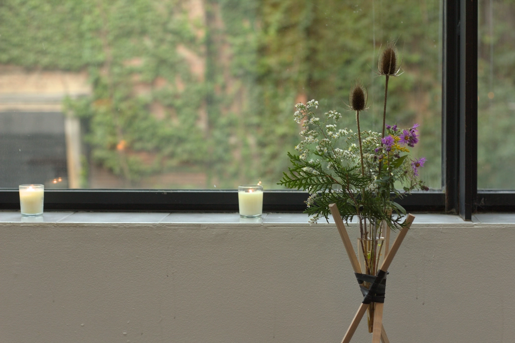 Stand flower context 00001